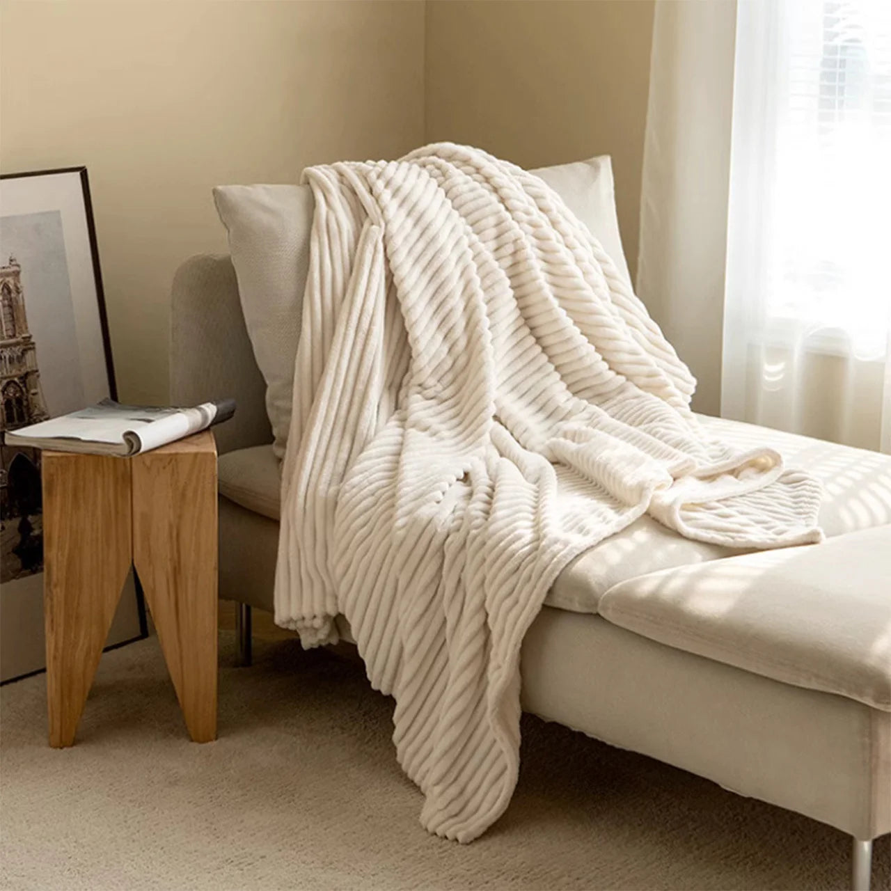 Soft White Fleece Throw Blanket Cozy Lightweight Couch Blanket Gift