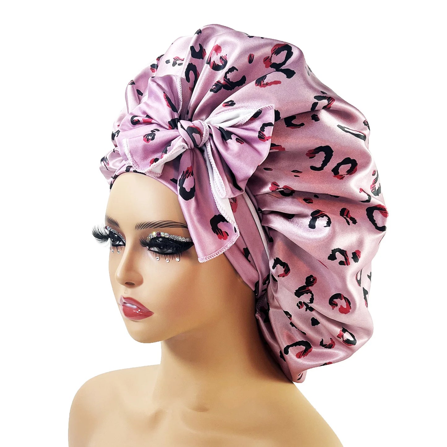 Ladies Knot Scarf Flat Cap – Printed Short Brim Casual Hat for Couples, All-Season Travel Wear